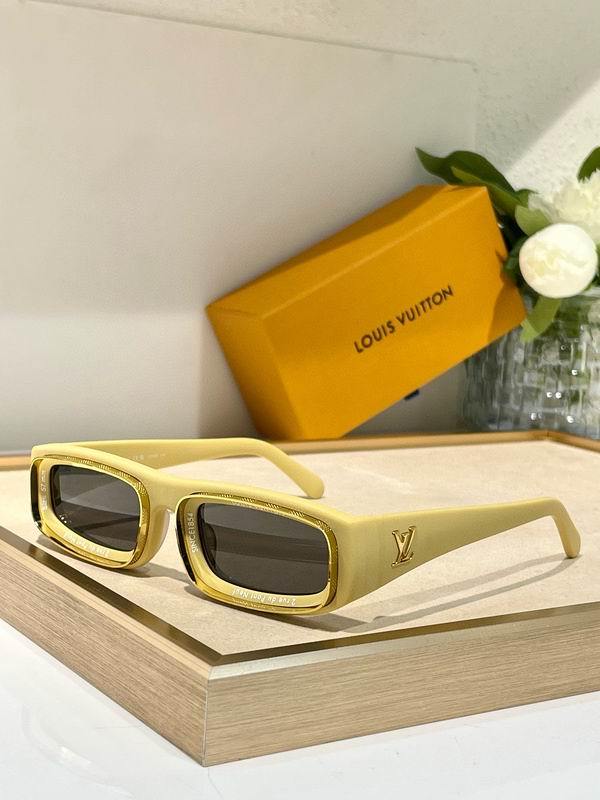 LV Sunglasses 831